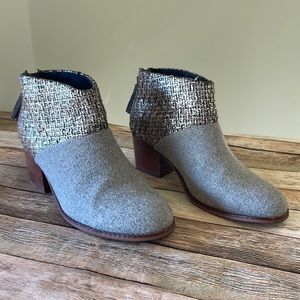 Toms Womens Leila Gray Felt Shine Boucle Ankle Bootie size 8